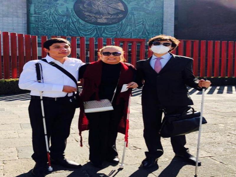 Integrantes de la Red Nacional de Ciegos en México.  Foto: Facebook RENACMX
