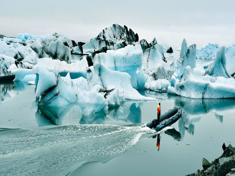 UN News/Laura Quiñones. El lago de glaciares Jökulsárlón en Islandia continúa creciendo a medida que el glaciar con el mismo nombre se derrite UN News/Laura Quiñones. El lago de glaciares Jökulsárlón en Islandia continúa creciendo a medida que el glaciar con el mismo nombre se derrite
