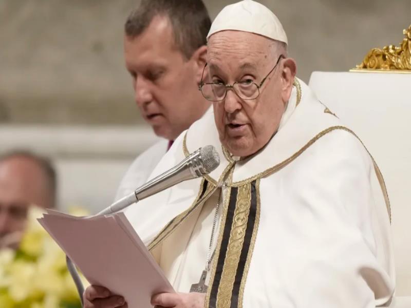 El papa Francisco preside la misa de la Epifanía, en la Basílica de San Pedro del Vaticano, el 6 de enero de 2024. (AP Foto/Andrew Medichini)