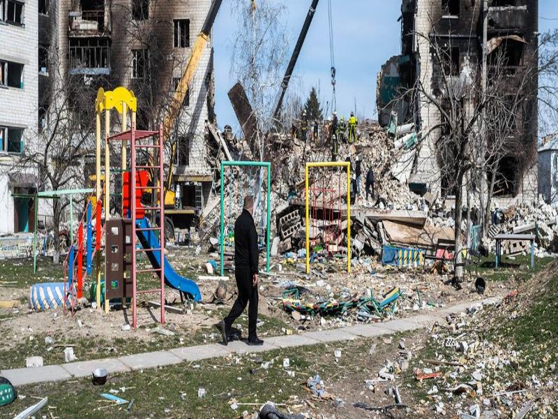 OCHA/Serhii Korovayny. La destrucción de edificios e infraestructuras en Ucrania ha causado daños medioambientales generalizados. OCHA/Serhii Korovayny. La destrucción de edificios e infraestructuras en Ucrania ha causado daños medioambientales generalizados.