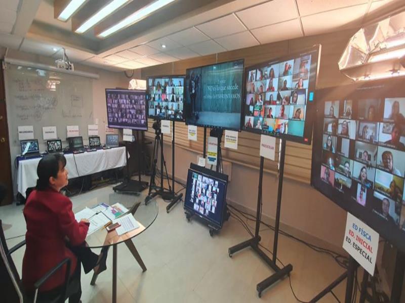 La Secretaria de Educación, María de los Ángeles Errisúriz Alarcón, sostuvo una reunión en modalidad virtual con más de 970 autoridades educativas 