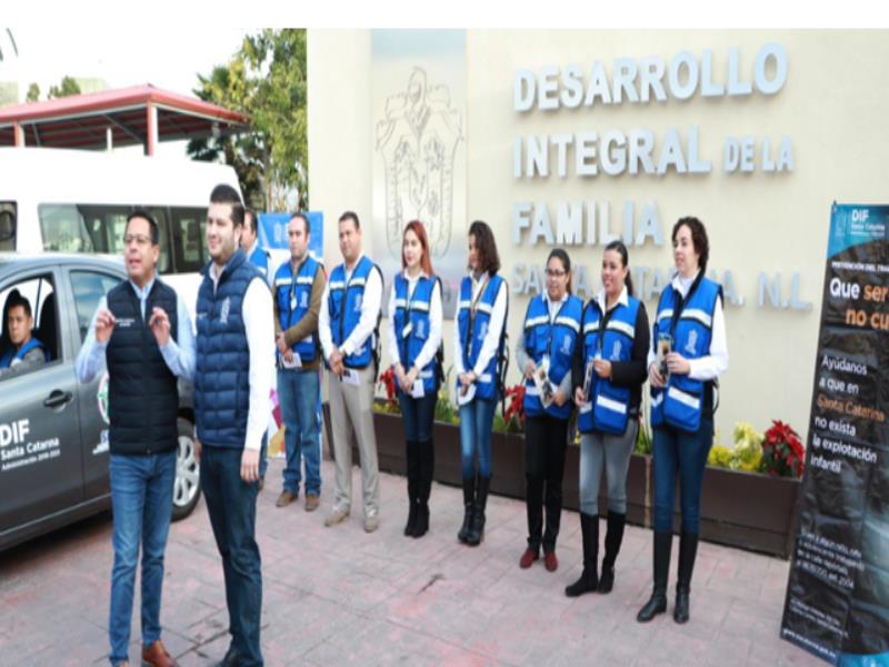 Entregan equipo a personal del SIPINNA Santa Catarina, para que así puedan atender reportes ciudadanos sobre menores que sean observados trabajando Entregan equipo a personal del SIPINNA Santa Catarina, para que así puedan atender reportes ciudadanos sobre menores que sean observados trabajando